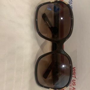 Sunglass Hut women’s